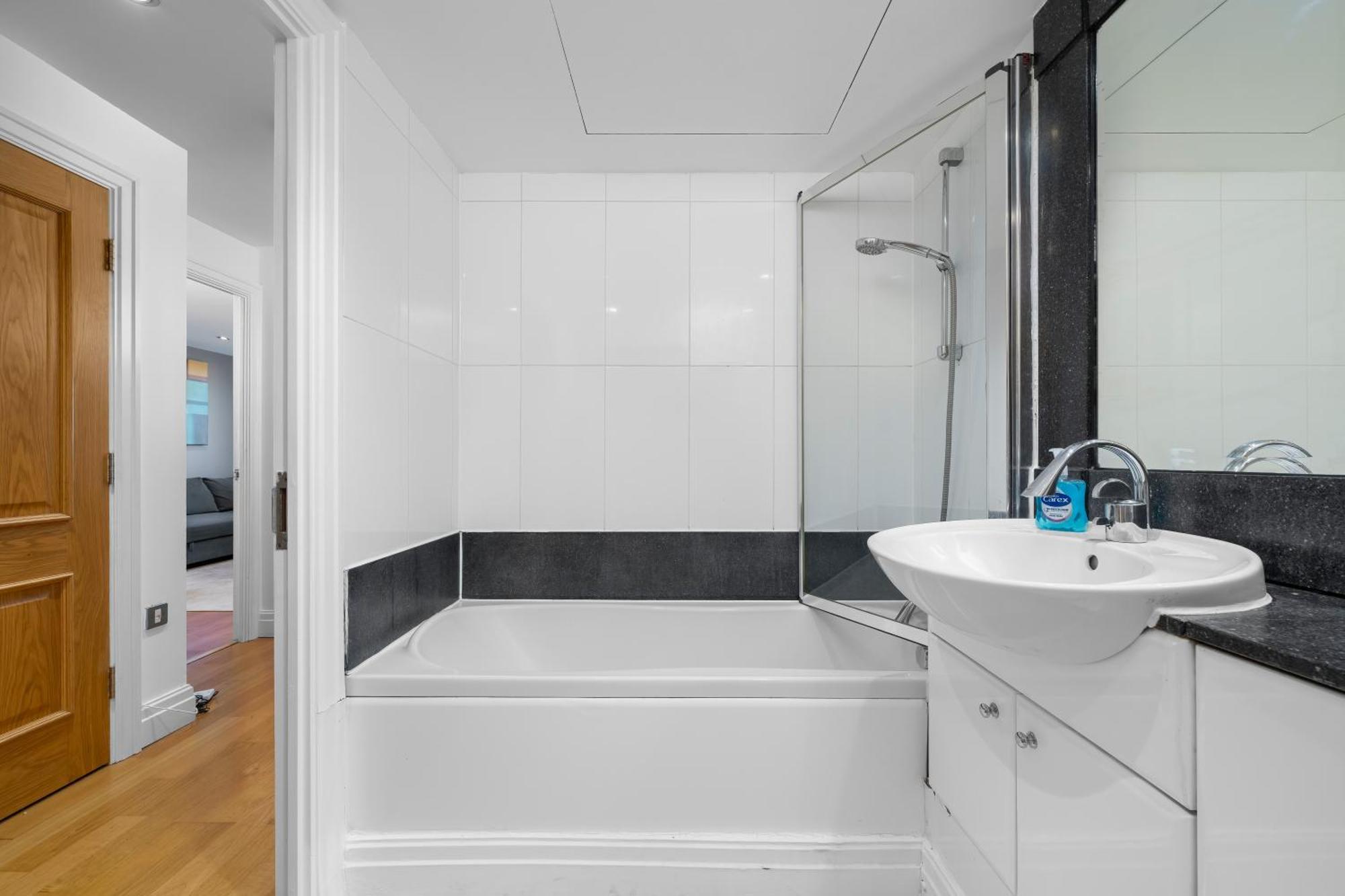 Modern Paddington Station 2 Bedroom Apartment London Eksteriør billede
